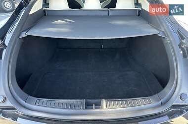 Лифтбек Tesla Model S 2017 в 