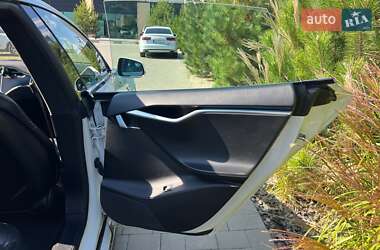 Лифтбек Tesla Model S 2016 в 