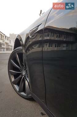 Ліфтбек Tesla Model S 2013 в 