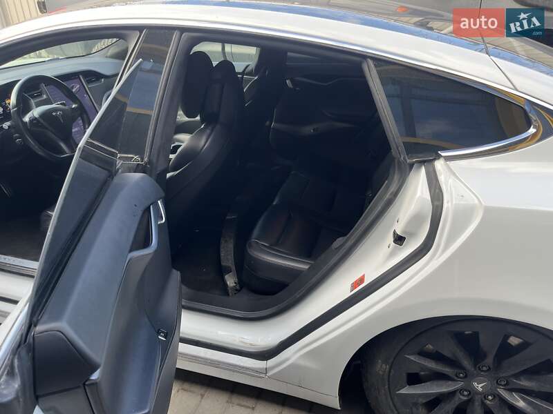 Ліфтбек Tesla Model S 2018 в Києві