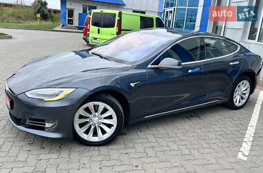 Лифтбек Tesla Model S 2017 в 