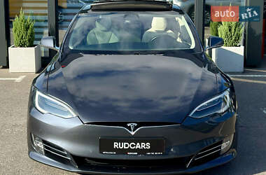 Лифтбек Tesla Model S 2018 в 