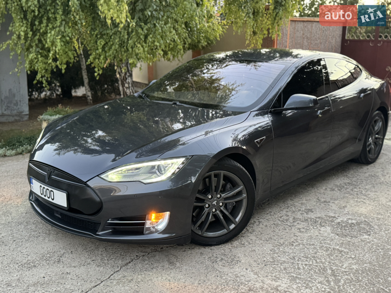2015 Tesla Model S - мініатюра 16