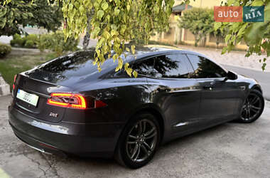 Ліфтбек Tesla Model S 2015 в 