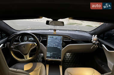 Ліфтбек Tesla Model S 2015 в 