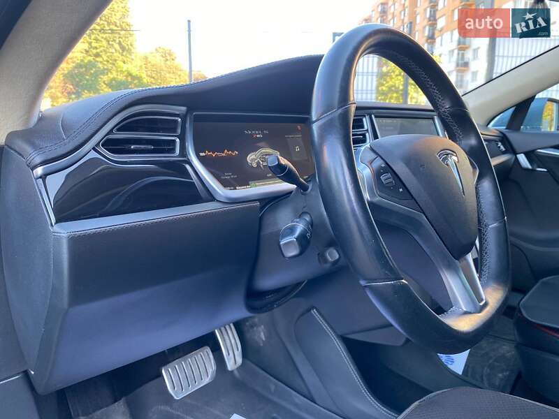 Ліфтбек Tesla Model S 2014 в Вінниці