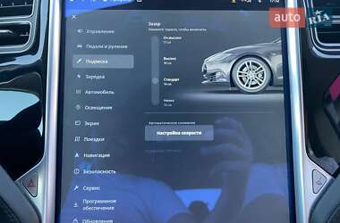 Лифтбек Tesla Model S 2014 в 