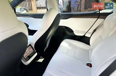 Ліфтбек Tesla Model S 2022 в 