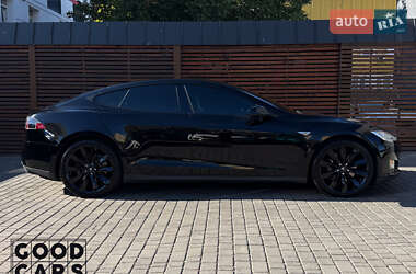 Ліфтбек Tesla Model S 2013 в 