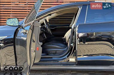 Ліфтбек Tesla Model S 2013 в 