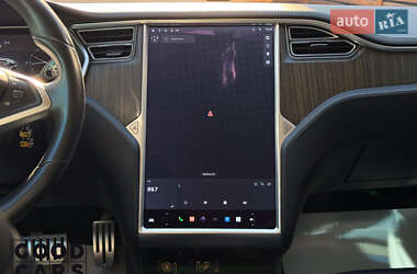 Ліфтбек Tesla Model S 2013 в 