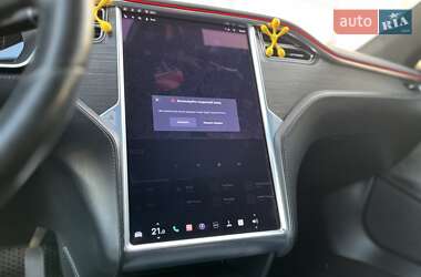 Лифтбек Tesla Model S 2016 в 