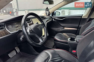Лифтбек Tesla Model S 2014 в 