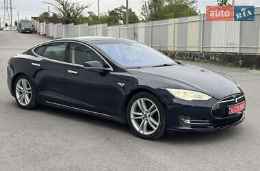 Лифтбек Tesla Model S 2014 в 