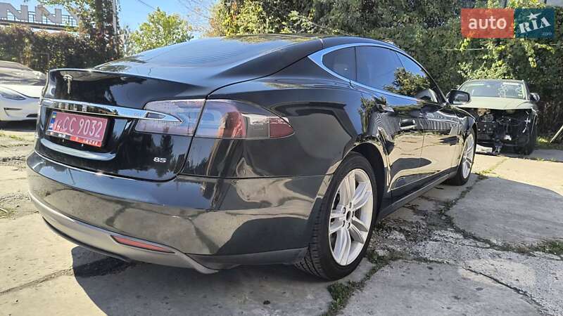 Ліфтбек Tesla Model S 2012 в Львові