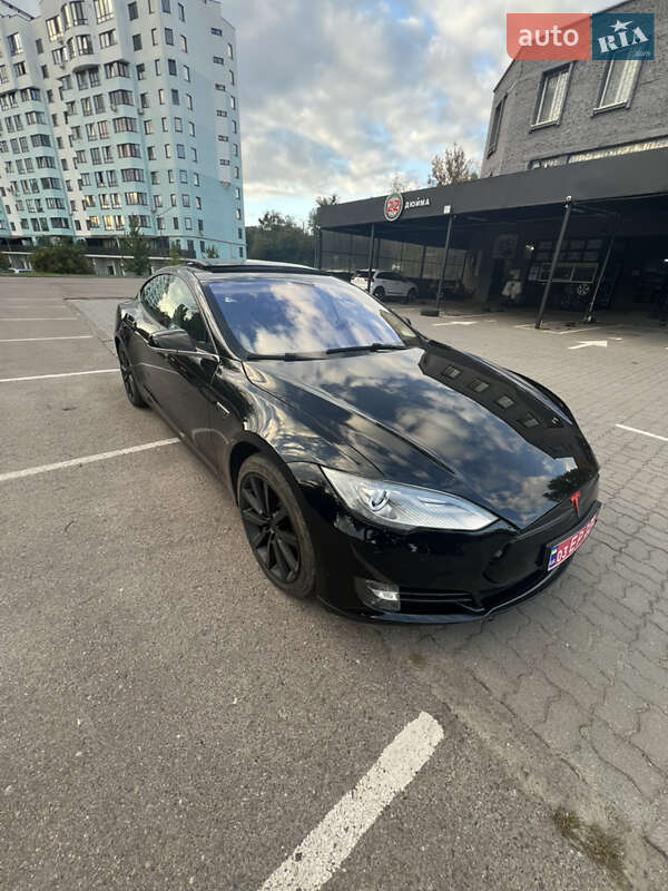 Ліфтбек Tesla Model S 2013 в Луцьку