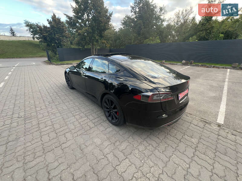 Ліфтбек Tesla Model S 2013 в Луцьку