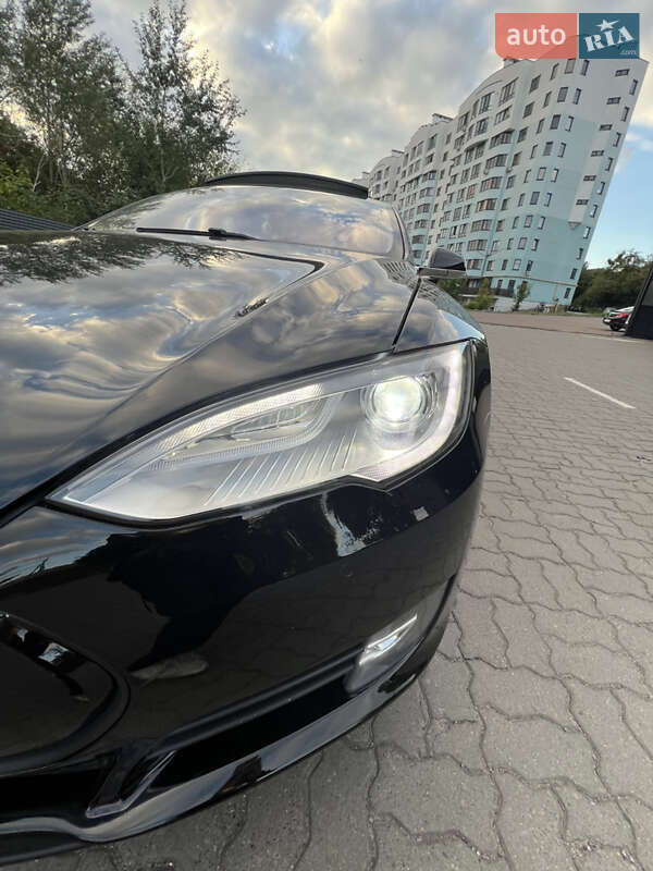 Ліфтбек Tesla Model S 2013 в Луцьку