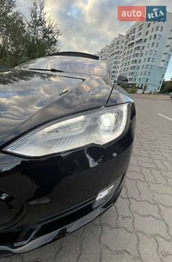 Лифтбек Tesla Model S 2013 в 