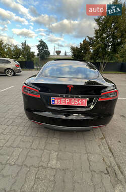 Лифтбек Tesla Model S 2013 в 