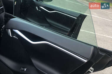 Лифтбек Tesla Model S 2013 в 