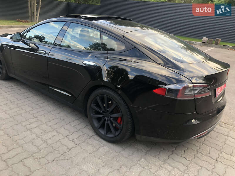 Ліфтбек Tesla Model S 2013 в Луцьку