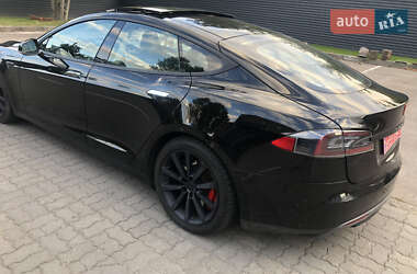 Лифтбек Tesla Model S 2013 в 