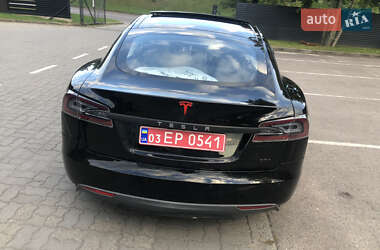 Лифтбек Tesla Model S 2013 в 