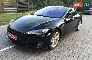 Лифтбек Tesla Model S 2013 в 