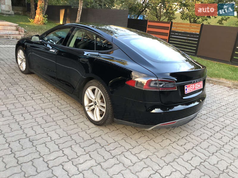 Ліфтбек Tesla Model S 2013 в Луцьку