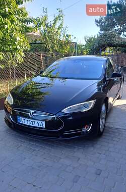 Лифтбек Tesla Model S 2014 в Запорожье