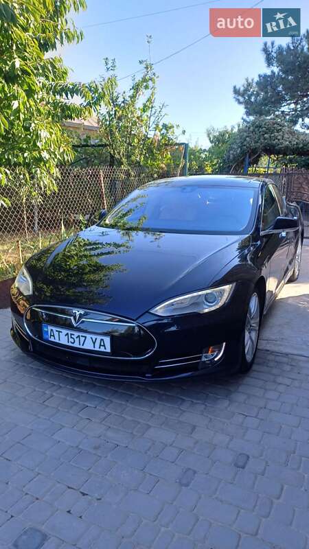 Ліфтбек Tesla Model S 2014 в Запоріжжі