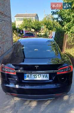 Ліфтбек Tesla Model S 2014 в 