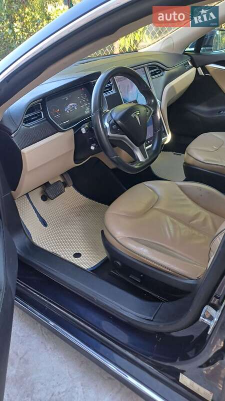 Ліфтбек Tesla Model S 2014 в Запоріжжі