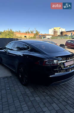 Лифтбек Tesla Model S 2014 в 
