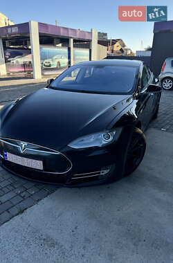 Лифтбек Tesla Model S 2014 в 