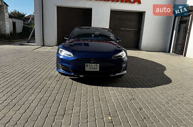 Лифтбек Tesla Model S 2017 в Черкассах