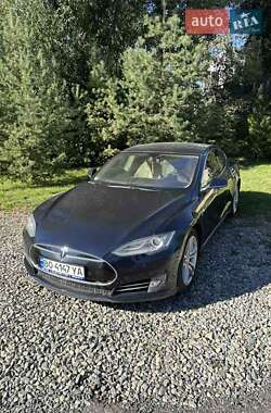 Лифтбек Tesla Model S 2014 в 