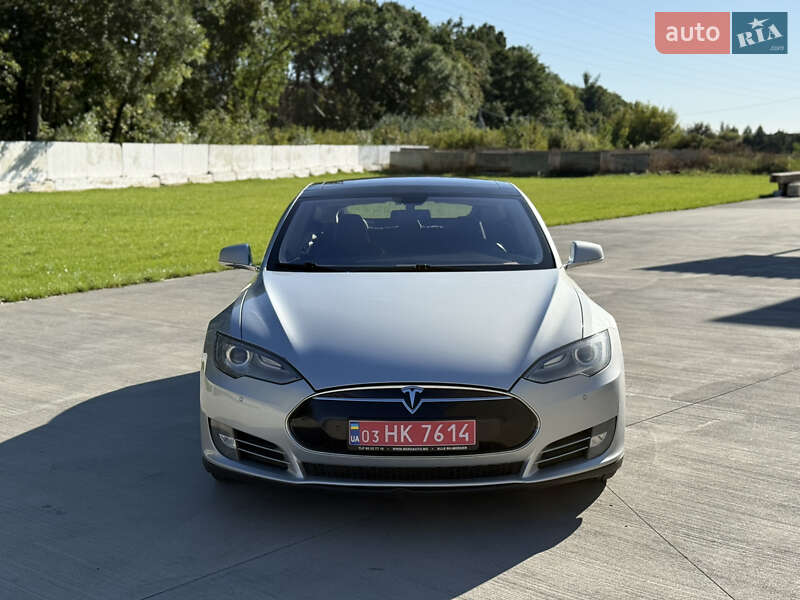 Лифтбек Tesla Model S 2013 в Луцке