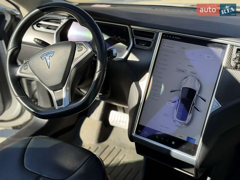 Лифтбек Tesla Model S 2013 в Луцке