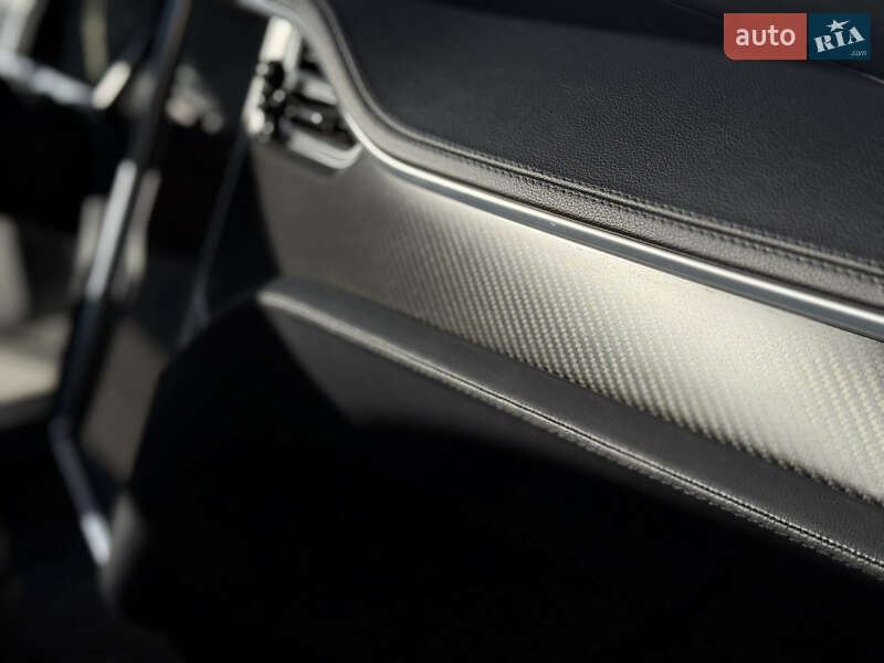 Лифтбек Tesla Model S 2013 в Луцке