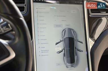 Лифтбек Tesla Model S 2014 в 