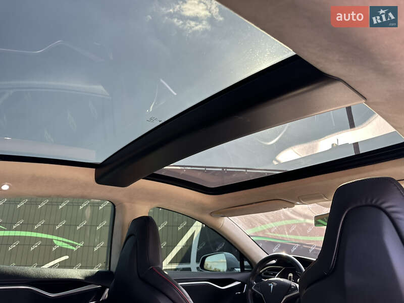 Лифтбек Tesla Model S 2013 в Киеве