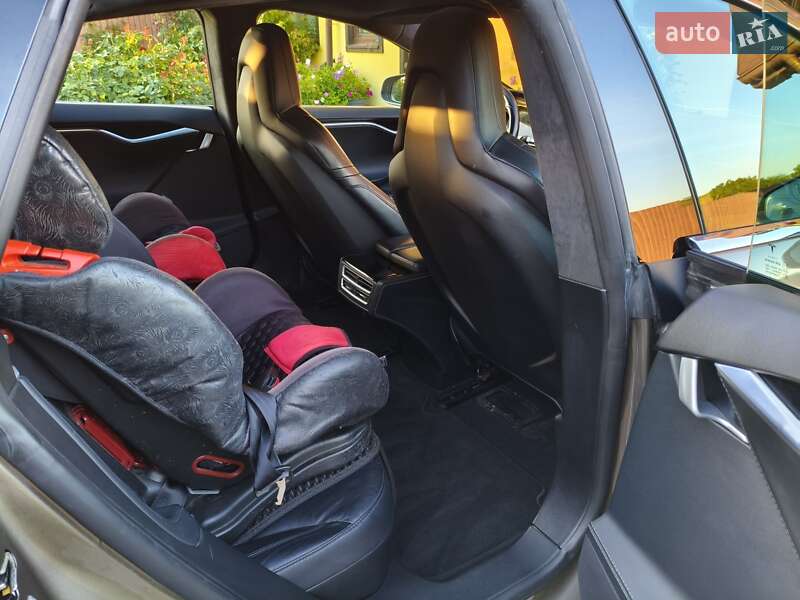 Лифтбек Tesla Model S 2015 в Житомире фото 21 Лифтбек Tesla Model S 2015 в Житомире