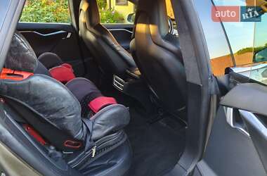 Ліфтбек Tesla Model S 2015 в 