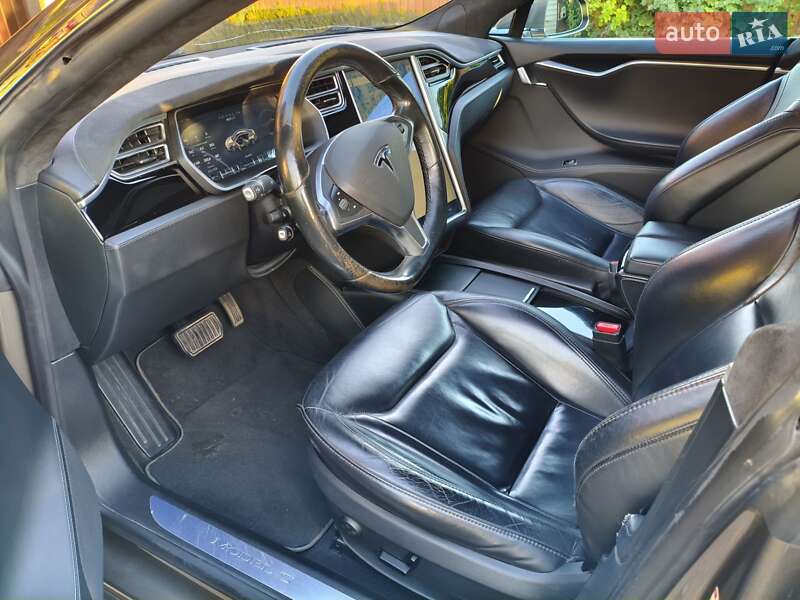 Лифтбек Tesla Model S 2015 в Житомире фото 26 Лифтбек Tesla Model S 2015 в Житомире
