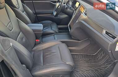 Лифтбек Tesla Model S 2017 в 