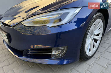 Лифтбек Tesla Model S 2017 в 