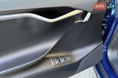 Лифтбек Tesla Model S 2017 в 