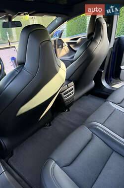 Лифтбек Tesla Model S 2017 в 